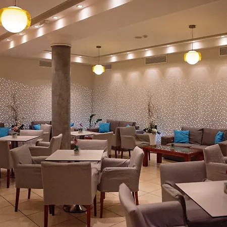 Hotel Pyramos