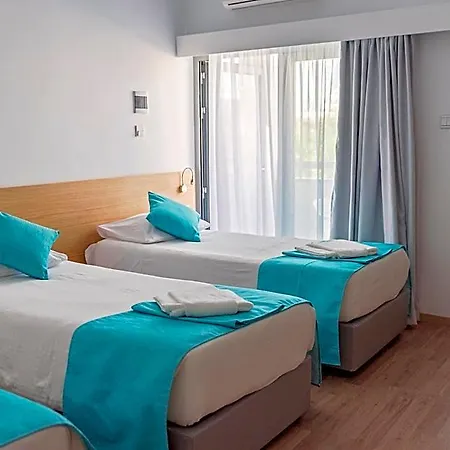 皮尔莫斯酒店 2* Paphos