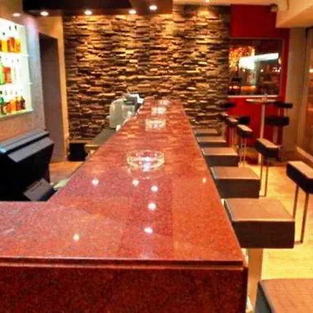 Hotel Pyramos 2*
