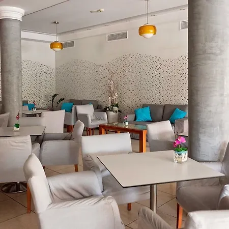 Pyramos Hotel 2*